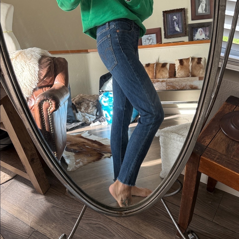 Levi’s wedgie high rise Classic Blue Women's Jeans size 26 - Picture 2 of 5